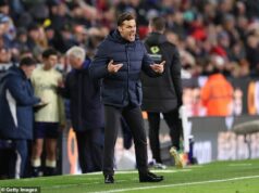 Analýza Burnley 0-0 Everton: Ako taktický prepínač Scotta Parkera poskytuje plán prežitia – a prečo 42 miliónov libier Tyler Dibling postavil fanúšikov Toffees z kopýtka Burnley bolo proti Evertonu oveľa lepšie, ale opäť bolo odkázané na deviaty zápas bez víťazstva