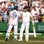 Harry Brook a Jamie Smith spečatili víťazstvo o 17:24 miestneho času a Anglicko pôjde na Nový rok do Sydney v nádeji, že obmedzia skóre na 3:2 – pričom víťazstvo si zabezpečil Brook.