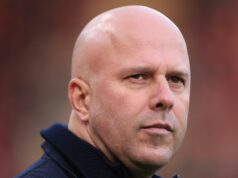 Arne Slot hovorí o prestupových plánoch Liverpoolu s komentárom „neobmedzené peniaze“. Arne Slot