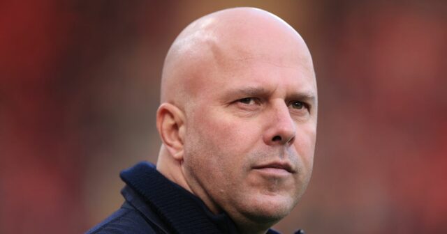 Arne Slot hovorí o prestupových plánoch Liverpoolu s komentárom „neobmedzené Arne Slot