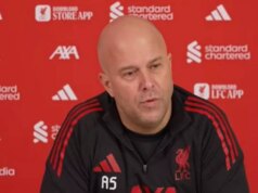 Arne Slot potvrdil, že Liverpool posilnil kvôli zraneniu kvôli odchodu do Tottenhamu, no sedem hráčov nie je k dispozícii Tréner Liverpoolu Arne Slot hovorí na svojej dnešnej tlačovej konferencii