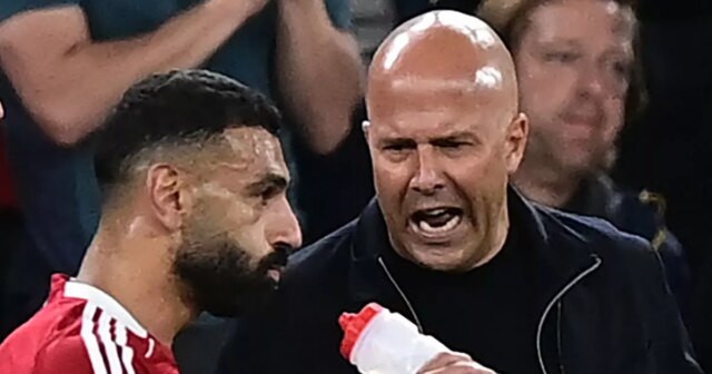 Arne Slot cez víkend vypustil Mohameda Salaha