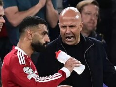 Arne Slot z Mo Salaha odhalil, že tímový kolega z Liverpoolu porušil poradie s hlasovaním Arne Slot hovorí s Mohamedom Salahom