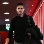 Mikel Arteta, manažér Arsenalu, prichádza pred zápasom fázy MD5 Ligy majstrov UEFA 2025/26 medzi Arsenal FC a FC Bayern München na štadióne Arsenal 26. novembra 2025 v Londýne, Anglicko
