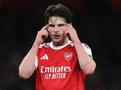 Arsenal sa napriek veľkému úderu Ligy majstrov vyhol nočnej more scenára Declan Rice Declan Rice z Arsenalu počas zápasu fázy MD5 Ligy majstrov UEFA 2025/26 medzi Arsenal FC a FC Bayern München na štadióne Arsenal 26. novembra 2025 v Londýne, Anglicko
