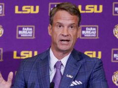 Asistenti LSU Lane Kiffin sa vracajú do Ole Miss, aby pomohli v play-off Asistenti LSU Lane Kiffin sa vracajú do Ole Miss, aby pomohli v play-off