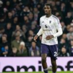 Ayden Heaven z Manchestru United v akcii počas zápasu Premier League medzi Aston Villa a Manchester United vo Villa Parku 21. decembra 2025 v Birminghame v Spojenom kráľovstve.