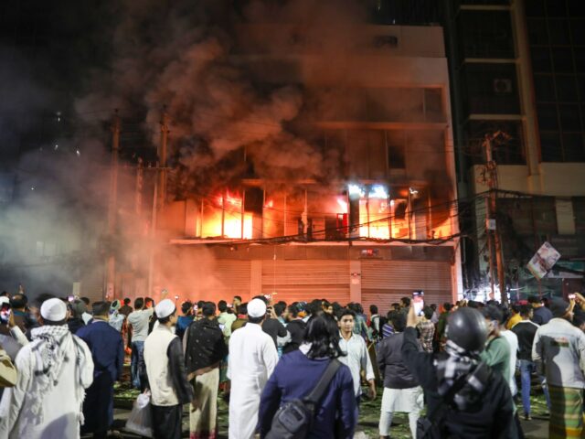 Bangladéšske protesty naživo: Násilie po tom, čo zomrel aktivista Sharif Hadi | Správy o protestoch
