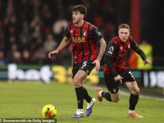 Barcelona a Atletico Madrid „bojujú o podpísanie hviezdy Bournemouthu“ s tímom Premier League, ktorý tiež príde o Antoina Semenya Marcos Senesi z Bournemouthu je údajne cieľom Barcelony aj Atlética Madrid