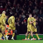 Barcelone a Realu Madrid chýba obranca