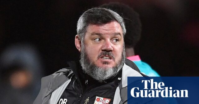 Barnet's Dean Brennanová, prvý manažér EFL, ktorý FA obvinila zo sexistických komentárov pre rozhodcu | Barnet
