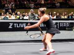 Battle of the Sexes: Nick Kyrgios vyhráva v priamych setoch nad Arynou Sabalenkovou. Download app from appStore