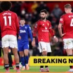 Kobbie Mainoo v predzápasovej rozcvičke za Man United