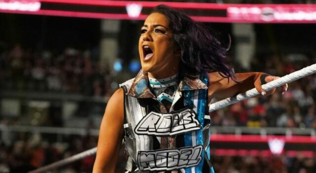 Bayley prerušil mlčanie, keď ho WWE vynechala
