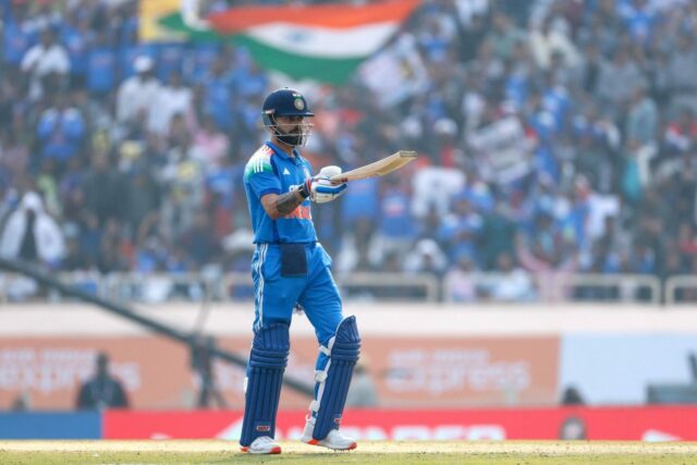 Bezpečnosť na štadióne JSCA oslavuje storočie Virata Kohliho v IND vs SA 2025 1. ODI; potešujúce video sa stalo virálnym (pozrieť)
