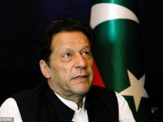 Biedny život Imrana Khana v pakistanskom väzení, kde chradne kriketová legenda, ktorá kedysi zjednotila národ – ako bývalá manželka nalieha na Elona Muska, aby pomohol uväznenému politikovi Pakistanská ikona kriketu a expremiér Imran Khan (73) je uväznený v špinavých podmienkach