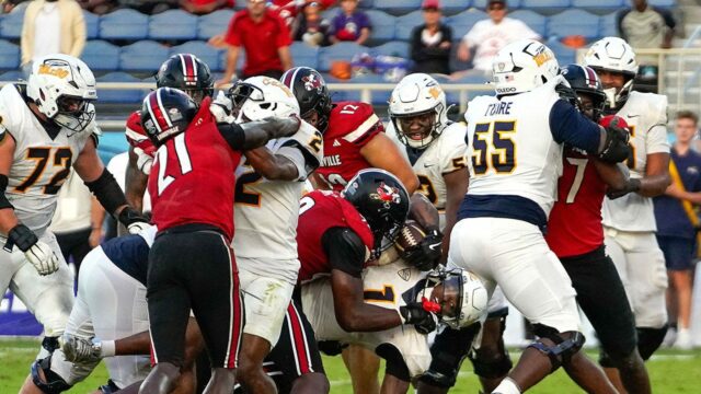 Boca Raton Bowl vidí v posledných chvíľach divokého brouhaha
