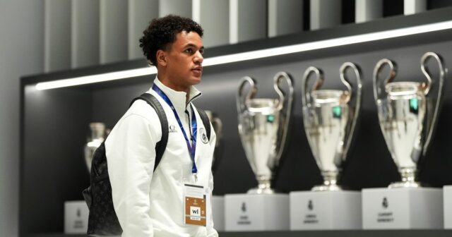 Borussia Dortmund hľadá prestup Man City za 30 miliónov libier, Zdá sa, že Oscar Bobb pravdepodobne opustí Man City s obmedzenými možnosťami