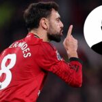 Bruno Fernandes z Manchestru United si vymieňa slová so spoluhráčom Senne Lammensom po tom, čo Marcus Tavernier z AFC Bournemouth strelil tretí gól svojho tímu...