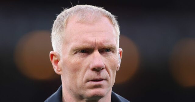 Paul Scholes pracujúci ako učenec