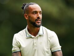 Bývalá hviezda Arsenalu Walcott vymenúva tri tímy, ktoré môžu vyhrať titul v Premier League Bývalá hviezda Arsenalu Walcott vymenúva tri tímy, ktoré môžu vyhrať titul v Premier League