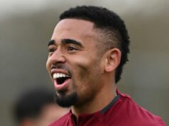 Bývalá hviezda Arsenalu figuruje v drese U21, keď sa Gabriel Jesus vracia po zranení proti Man Utd Gabriel Ježiš
