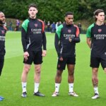 LONDÝN COLNEY, ANGLICKO – 30. SEPTEMBER: Takehiro Tomiyasu z Arsenalu počas fázy MD2 tréningu Ligy majstrov UEFA 2024/25 a tlačovej konferencie v Sobha Realty Training Center 30. septembra 2024 v londýnskom Colney v Anglicku. (Foto: Stuart MacFarlane/Arsenal FC cez Getty Images)