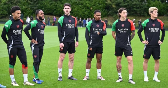 Bývalá hviezda Arsenalu, ktorú Gunners prepustili po zranení, je nočnou LONDÝN COLNEY, ANGLICKO – 30. SEPTEMBER: Takehiro Tomiyasu z Arsenalu počas fázy MD2 tréningu Ligy majstrov UEFA 2024/25 a tlačovej konferencie v Sobha Realty Training Center 30. septembra 2024 v londýnskom Colney v Anglicku. (Foto: Stuart MacFarlane/Arsenal FC cez Getty Images)