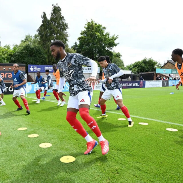 Bývalý kanonier podpísal zmluvu s 2 klubmi za 2 mesiace Bývalý kanonier podpísal zmluvu s 2 klubmi za 2 mesiace