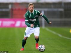 Bývalý nemecký futbalový reprezentant zahynul po páde zo sedačkovej lanovky pred svojou manželkou: Klub hovorí, že je to „ohromené a neuveriteľne smutné“ Bývalý nemecký futbalový reprezentant Sebastian Hertner zomrel po páde zo stoličky na zjazdovke