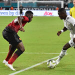 Bývalý obranca Manchestru United dostáva ako voľný hráč podvodné telefonáty