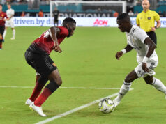 Bývalý obranca Manchestru United dostáva ako voľný hráč podvodné telefonáty Bývalý obranca Manchestru United dostáva ako voľný hráč podvodné telefonáty