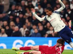 Bývalý rozhodca Premier League požaduje zákaz pre hviezdu Tottenhamu, pretože Ian Wright tiež kritizuje „nehanebný skok“ Djed Spence v akcii proti Liverpoolu