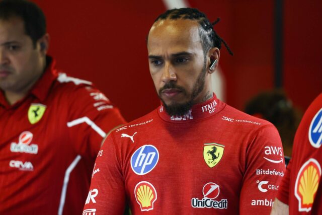 Bývalý šéf Ferrari sa snaží vniesť do rozhodnutí jazdcov tímu Ferrari SF25 Lewisa Hamiltona na testovaní Formuly 1 v Abú Zabí - Zdroj: Getty