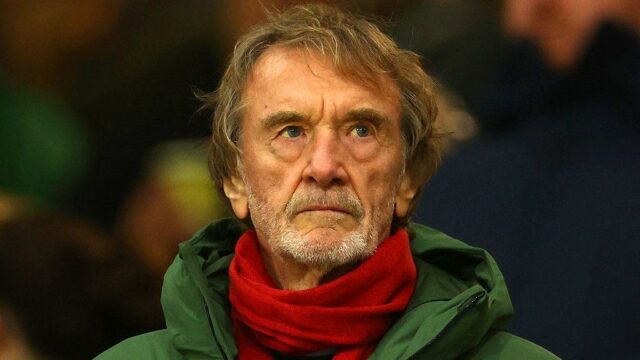 FC United z Manchestru postúpil do druhého kola FA Cupu v rokoch 2010-11 a prehral s Brightonom v repríze pred klubovým rekordným publikom 6 731 divákov na Gigg Lane.