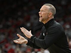 Č. 11 Louisville zhasne svetlá na úteku v Memphise Basketbal NCAA: New Jersey Tech v Louisville