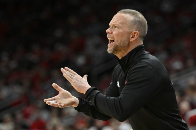 Basketbal NCAA: New Jersey Tech v Louisville