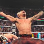 Carmello Hayes príde o titul WWE okamžite v rukách hviezdy SmackDown? Skúmanie možnosti