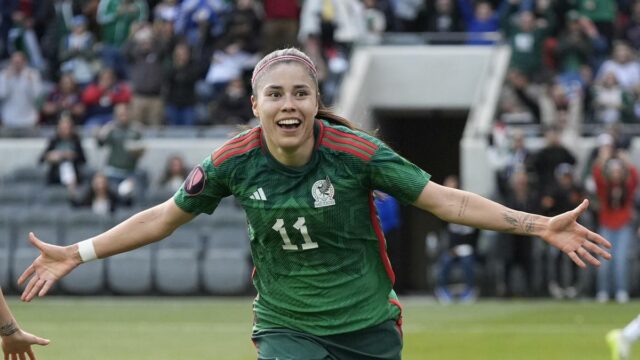 Ceny FIFA za najlepšie góly, ktoré vyhral Ovalleho kop škorpióna Ceny FIFA za najlepšie góly, ktoré vyhral Ovalleho kop škorpióna a Montielova strela nad hlavou