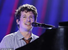 Charlie Puth ohlásený ako spevák národnej hymny Super Bowl… dva mesiace po kontroverzii Bad Bunny Americký spevák a skladateľ Charlie Puth zahrá na Levi's Stadium štátnu hymnu