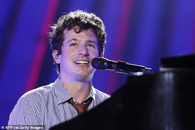 Charlie Puth ohlásený ako spevák národnej hymny Super Bowl... dva Americký spevák a skladateľ Charlie Puth zahrá na Levi's Stadium štátnu hymnu