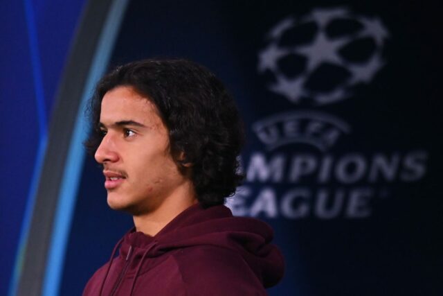 Chelsea a Arsenal sa zaujímajú o PSG o Ayyouba Bouaddiho
