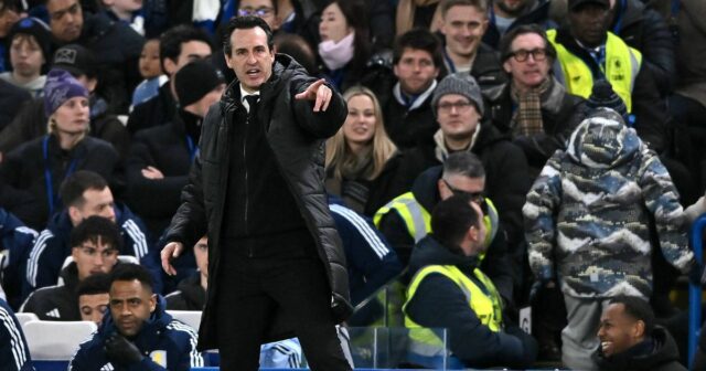 Chelsea začala vyšetrovanie po obvineniach z porážky Aston Villy Unai Emery, manažér Aston Villy gestikuluje počas zápasu Premier League medzi Chelsea a Aston Villa na Stamford Bridge