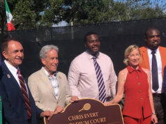 Chris Evert venuje súd v jej mene v zrekonštruovanom Holiday Parku Download app from appStore