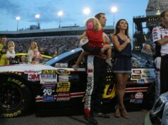 Črevo trhajúce video ukazuje haváriu lietadla Grega Biffla a jeho rodiny, ktorá otriasla svetom NASCAR Črevo trhajúce video ukazuje haváriu lietadla Grega Biffla a jeho rodiny, ktorá otriasla svetom NASCAR