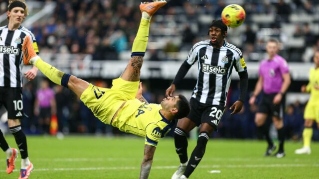 Cristian Romero dosiahol najlepší najhorší „kop“ v histórii v hlúpej remíze Spurs v Newcastli
