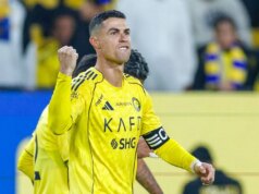 Cristiano Ronaldo sa vyrovná neuveriteľnému rekordu bývalej hviezdy Arsenalu, ktorý trval 64 rokov RIYADH, SAUDSKÁ ARÁBIA - 27. DECEMBRA: Cristiano Ronaldo z tímu Al-Nassr FC oslavuje strelenie svojho druhého gólu počas zápasu Saudi Pro League medzi Al Nassr a Al Okhdood v Al Awwal Park 27. decembra 2025 v Rijáde v Saudskej Arábii. (Foto: Abdullah Ahmed/Getty Images)