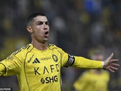 Cristiano Ronaldo vsietil tento rok už po 40-krát, keď sa vzoprel bližšie k 1000 gólom v kariére, pričom Piers Morgan tvrdí, že o najlepšom futbalovom strelcovi nie je žiadna debata. Cristiano Ronaldo dvakrát skóroval pri víťazstve Al-Nassr, čím sa jeho celkový počet bodov v kariére zvýšil na 956