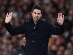 Ďalších päť zápasov Arsenalu, Man City a Aston Villy je v porovnaní s bojom o titul otvorený Mikel Arteta