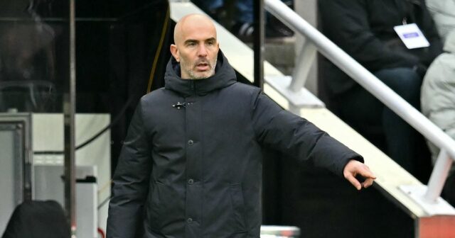 Enzo Maresca počas remízy Chelsea 2:2 proti Newcastlu United